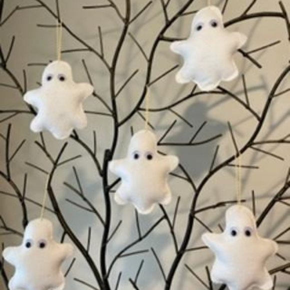 Hand Crafted Other - New Ghost Ornaments. Set of 5. Hand Crafted.